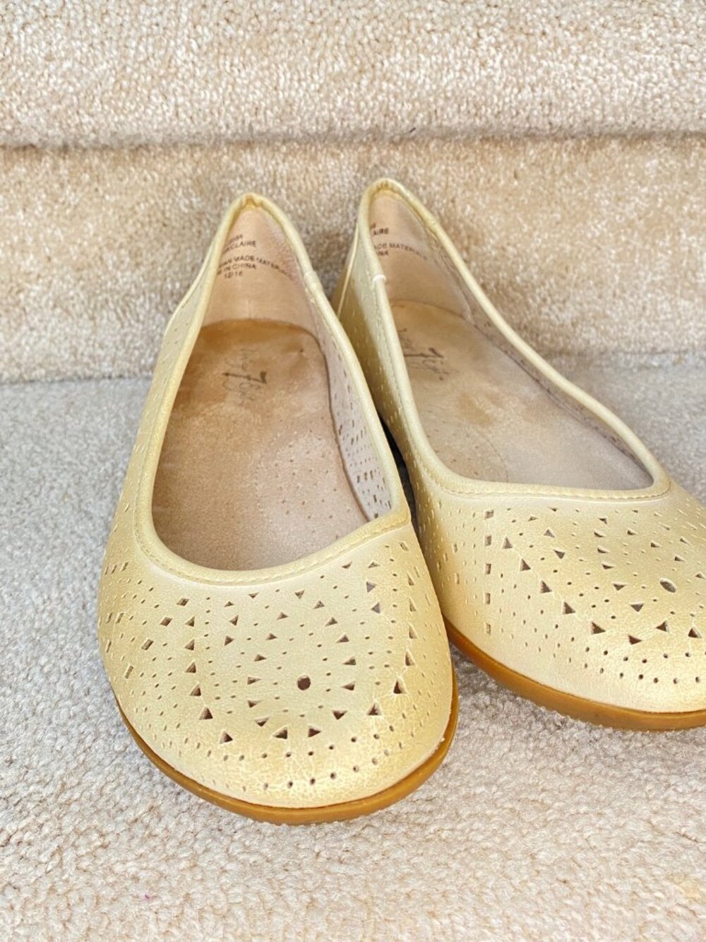 The Perfect Fall Festival Shoe Size 8.5 Beige So Soft Rubber Heel